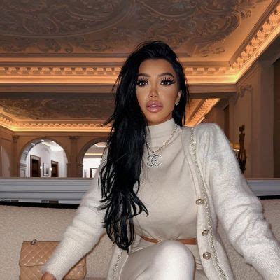 chloe khan wikipedia|Chloe Khan Biography; Net Worth, Age, Height, Parents, Songs .